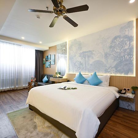 Cicilia City Hotel Saigon Center Ho Chi Minh City Bagian luar foto